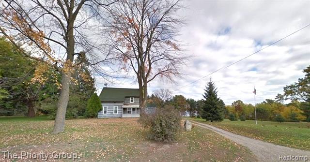 front view picture of 2500 Judah Rd, Lake Orion, MI. 48359