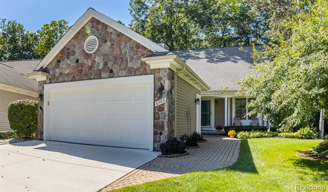 front view picture of 6580 Summit Rdg, Clarkston, MI. 48346