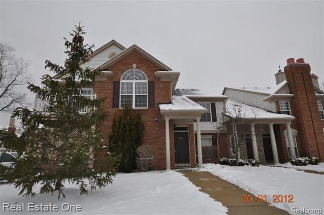 front view picture of 3606 Tremonte Cir S, Rochester, MI. 48306