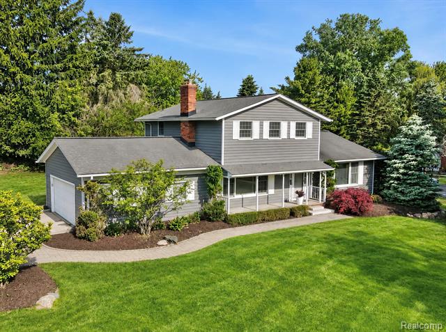 front view picture of 5330 Aintree Rd, Rochester, MI. 48306
