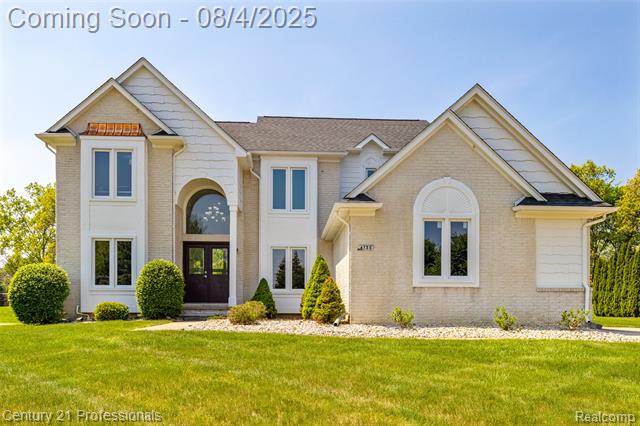front view picture of 4136 Oakland Ridge Dr, Lake Orion, MI. 48359