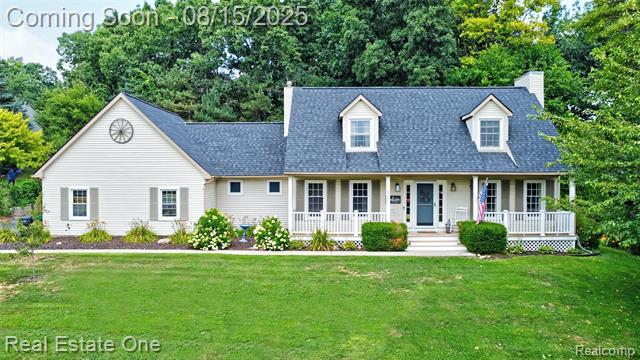 front view picture of 6360 Woodcrest Rdg, Clarkston, MI. 48346