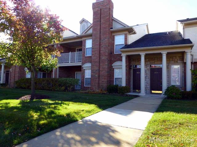 front view picture of 3553 Oakmonte Blvd, Rochester, MI. 48306