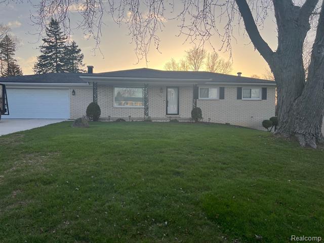 front view picture of 5447 Guyette St, Clarkston, MI. 48346
