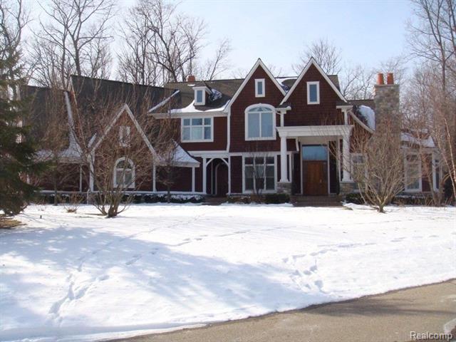 front view picture of 7651 Maple Ridge Ct, Clarkston, MI. 48346