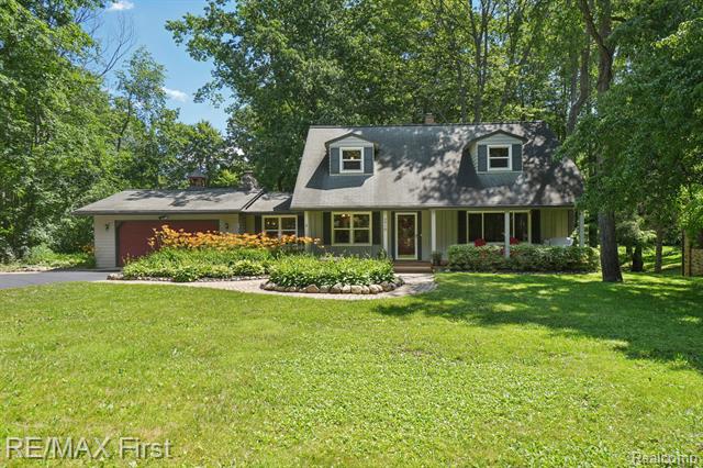 front view picture of 5910 Hillsboro Rd, Davisburg, MI. 48350
