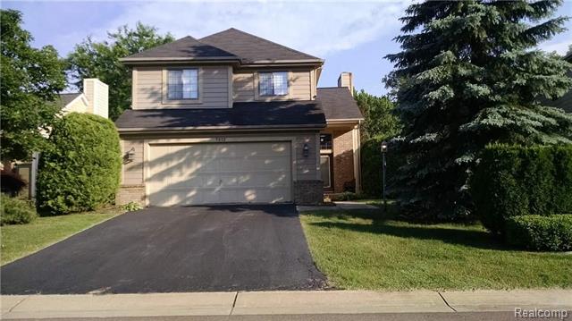 front view picture of 5612 Northcrest Xing, Clarkston, MI. 48346