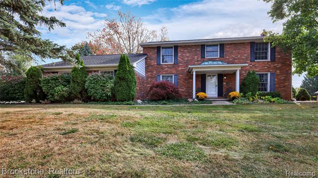 front view picture of 5205 Glengate Rd, Rochester, MI. 48306