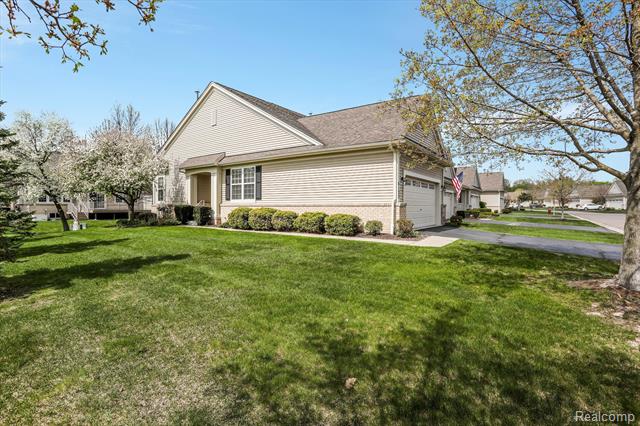 front view picture of 6123 Timberstone Way, Clarkston, MI. 48346