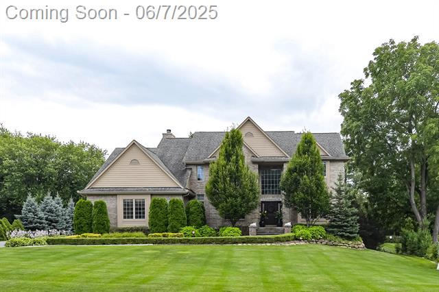 front view picture of 71 Knorrwood Dr, Rochester, MI. 48306