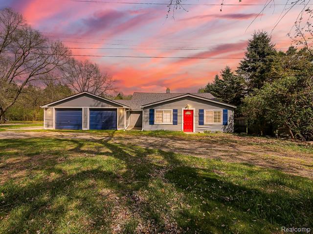 front view picture of 6200 Pine Knob Rd, Clarkston, MI. 48348