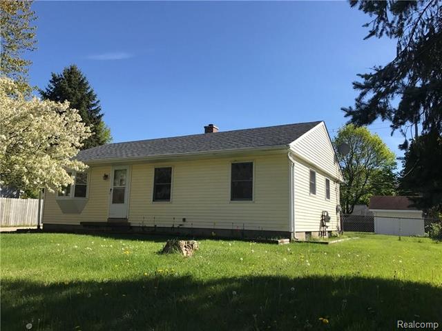front view picture of 2489 Peters, Lake Orion, MI. 48359