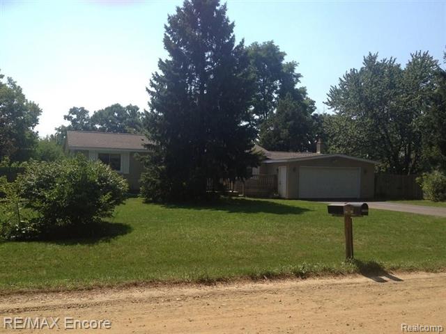 front view picture of 9309 Eagle Hill Dr, Clarkston, MI. 48346