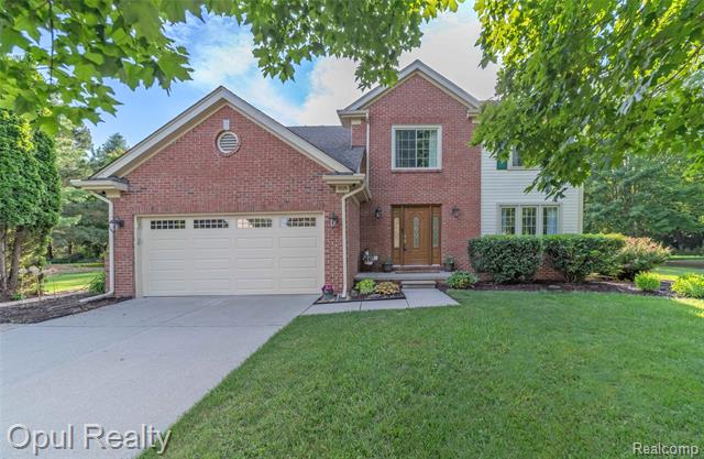 front view picture of 3830 Kossuth Rd, Lake Orion, MI. 48360