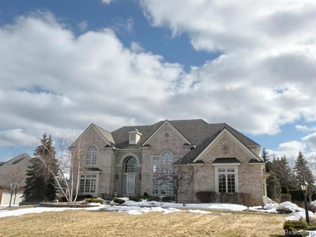 front view picture of 4895 Goodison Place Dr, Rochester, MI. 48306