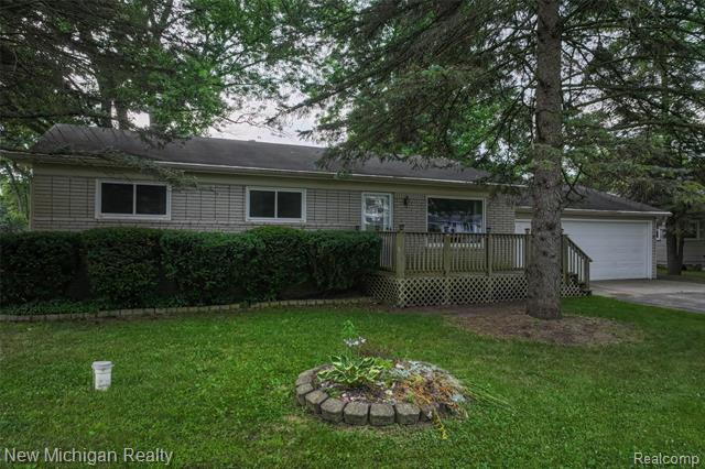 front view picture of 529 Green Cove Dr, Holly, MI. 48442