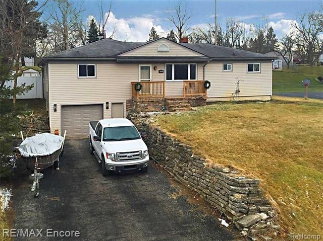 front view picture of 6665 Laurelton, Clarkston, MI. 48346