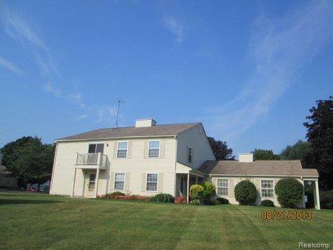 front view picture of 3091 Oakridge Ct, Lake Orion, MI. 48360