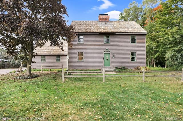 front view picture of 90 E Washington St, Clarkston, MI. 48346