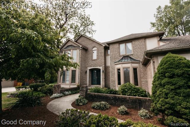 front view picture of 515 Oakbridge Dr, Rochester, MI. 48306