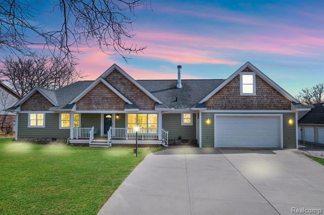 front view picture of 6820 Walters Rd, Clarkston, MI. 48346