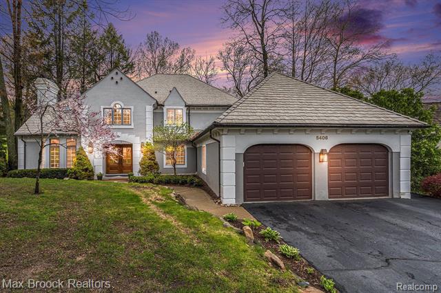 front view picture of 5406 Bristol Parke Dr, Clarkston, MI. 48348