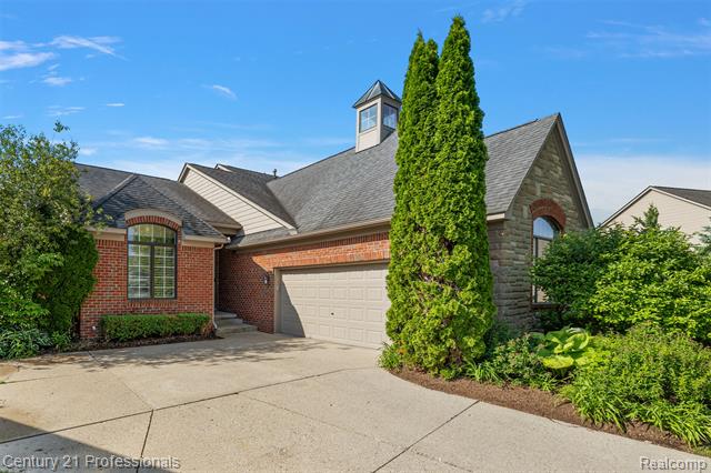 front view picture of 4013 Ardsley Ct, Clarkston, MI. 48348