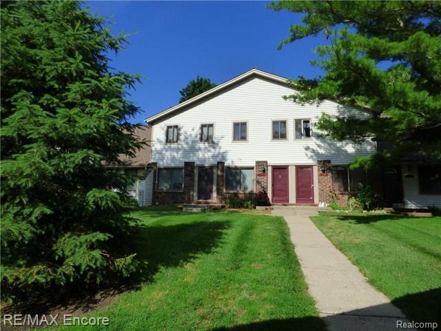 front view picture of 7210 Blue Water Dr, Clarkston, MI. 48348
