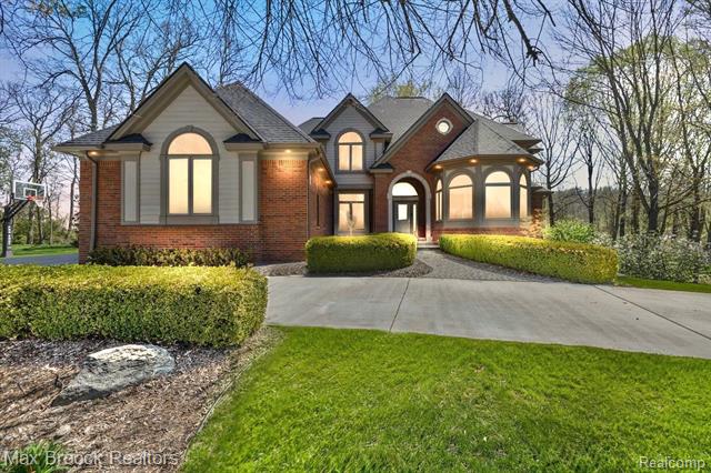 front view picture of 3673 Mountain Laurel Ct, Oakland, MI. 48363