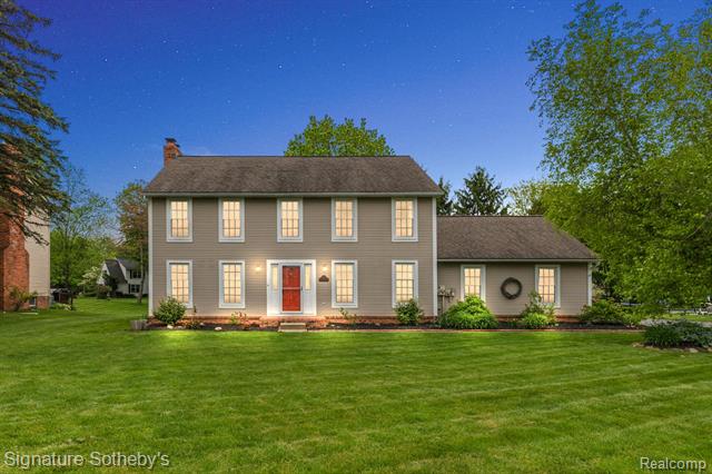front view picture of 7672 Olde Sturbridge Trl, Clarkston, MI. 48348