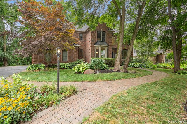 front view picture of 9751 Kingston Pointe Dr, Clarkston, MI. 48348