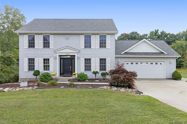 front view picture of 160 Mill Oak Ln, Holly, MI. 48442