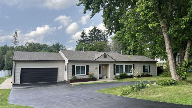 front view picture of 5196 Greenview Dr, Clarkston, MI. 48348