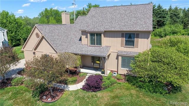 front view picture of 6775 Canterbury Ln, Clarkston, MI. 48348