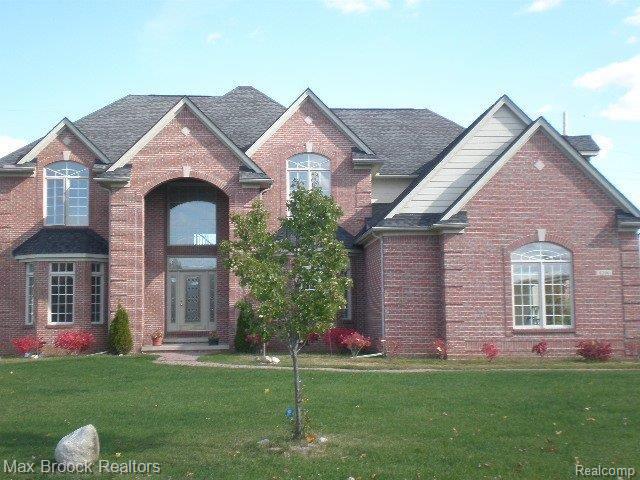front view picture of 8206 Brookstone Ln, Clarkston, MI. 48348