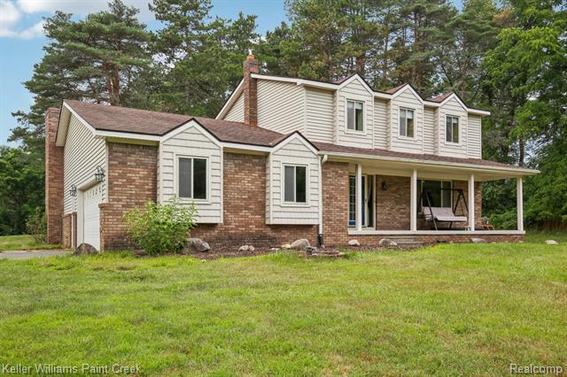 front view picture of 10951 Terrace Rd, Holly, MI. 48442