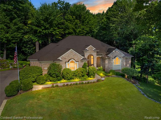front view picture of 8661 Deerwood Rd, Clarkston, MI. 48348