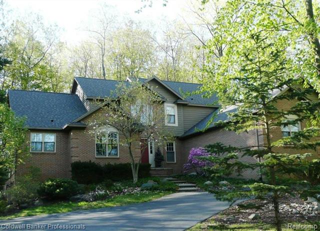 front view picture of 9131 Morning Mist Ct, Clarkston, MI. 48348