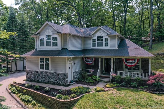 front view picture of 5005 Mohawk Blvd, Clarkston, MI. 48348