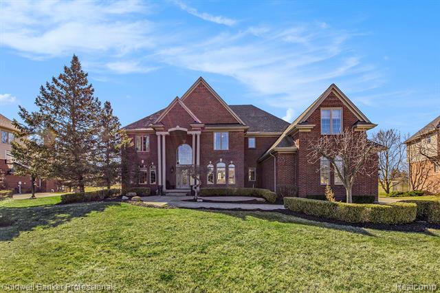 front view picture of 2434 Pebble Beach Dr, Oakland, MI. 48363