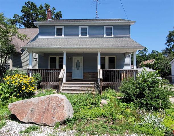 front view picture of 516 Renshaw St, Rochester, MI. 48307