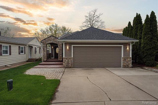 front view picture of 9669 Norman Rd, Clarkston, MI. 48348