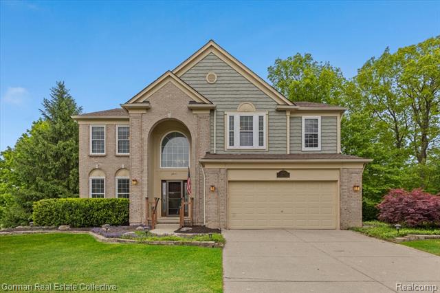 front view picture of 2941 Yosemite Dr, Lake Orion, MI. 48360