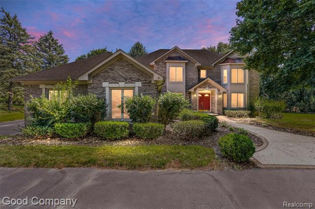 front view picture of 801 Shrewsbury Dr, Clarkston, MI. 48348