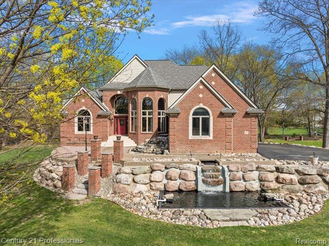 front view picture of 809 Hawksmoore Dr, Clarkston, MI. 48348