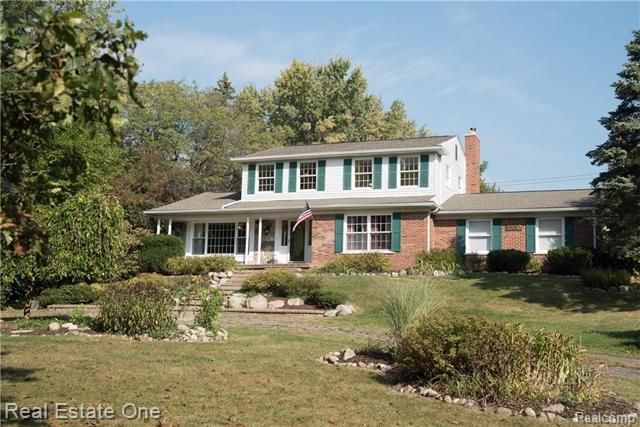 front view picture of 3550 E Clarkston Rd, Oakland, MI. 48363