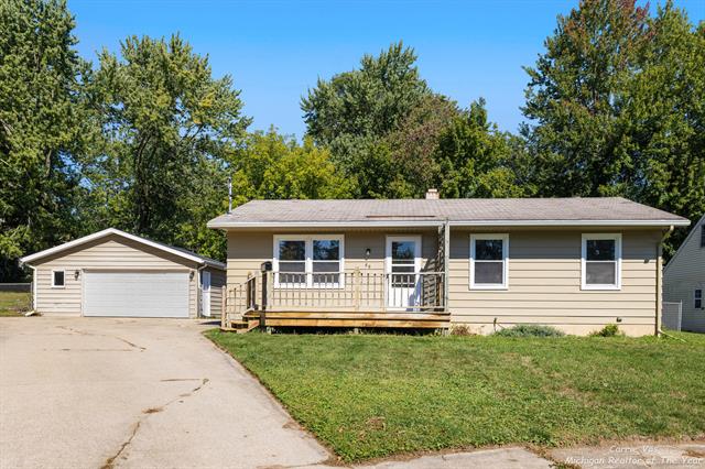 front view picture of 69 Gay Court, Rockford, MI. 49341