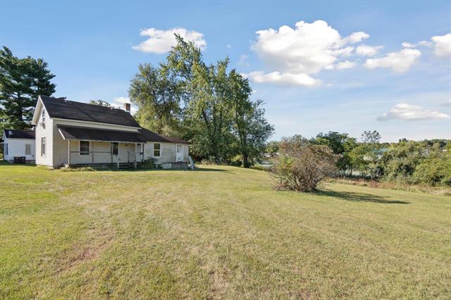 front view picture of 154 W Saint Joe Street, Hillsdale, MI. 49242