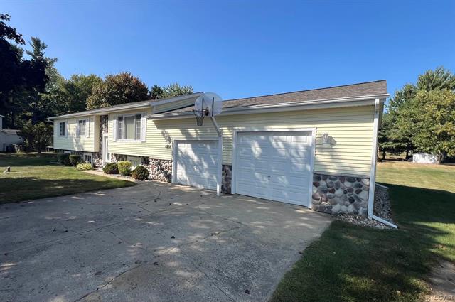 front view picture of 8514 S Stony Lake Road, Jackson, MI. 49201