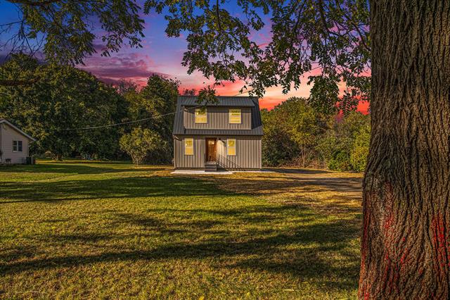 front view picture of 5162 Vrooman Road, Jackson, MI. 49201